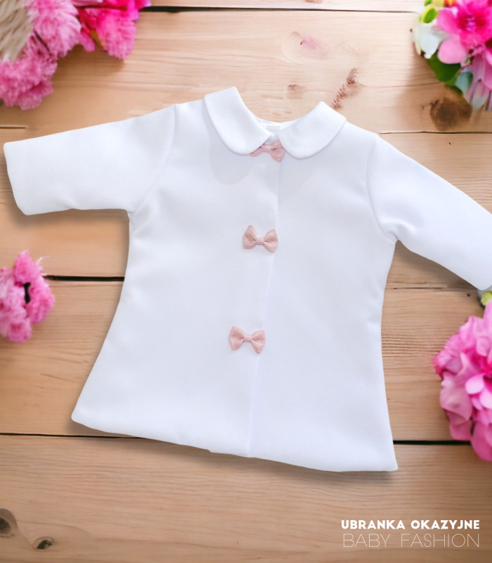 Biały płaszczyk do chrztu